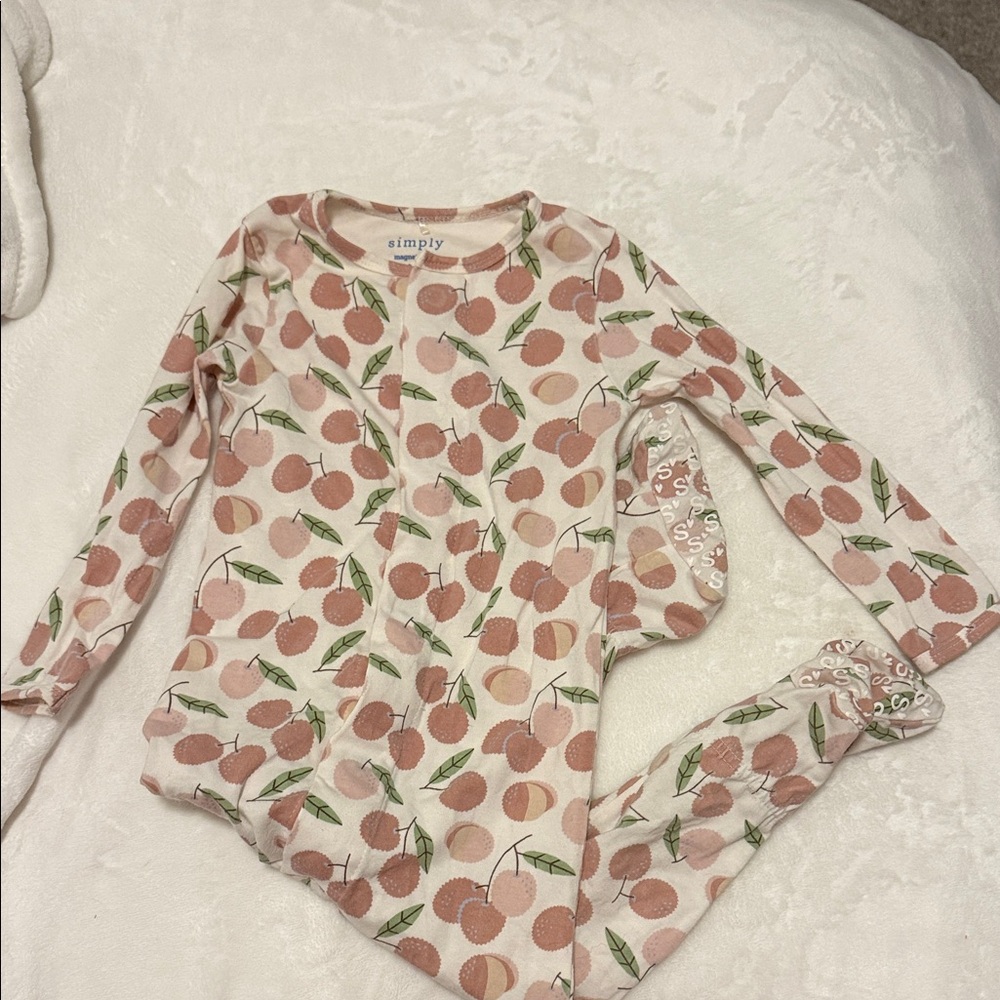 Magnetic Me Lychee Print Footies